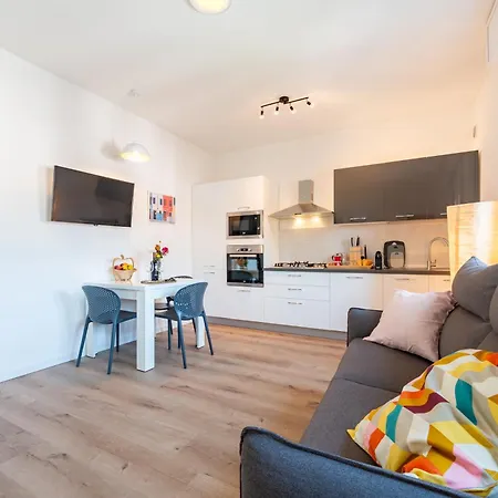 Apartamento Chic Little Flat Near Center
